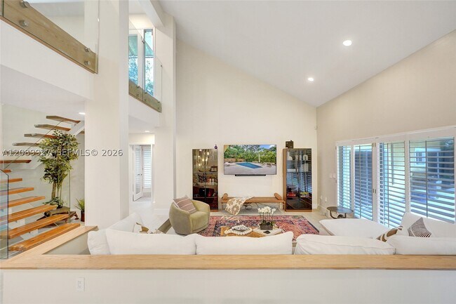 Building Photo - 2360 Tigertail Ave