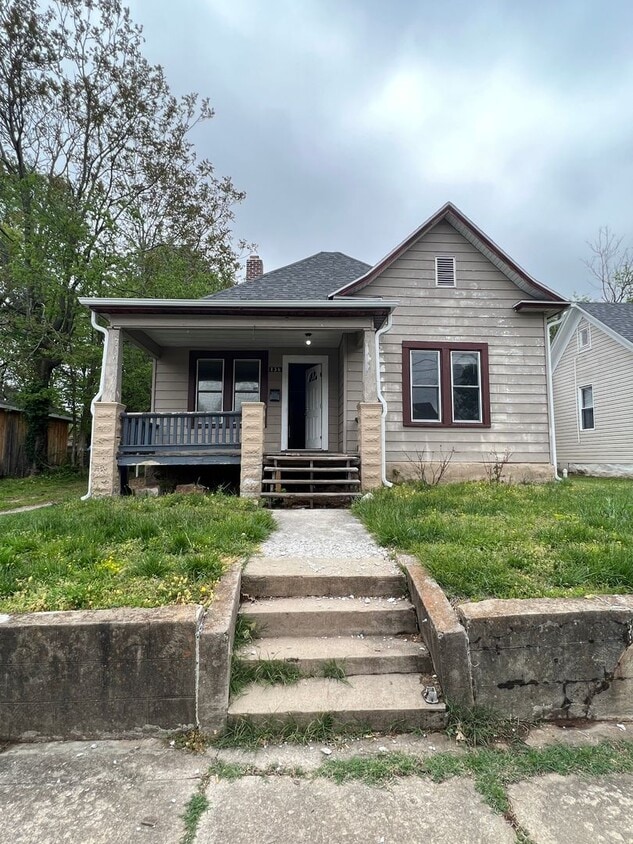 Foto principal - 3 bedroom/1 bathroom house