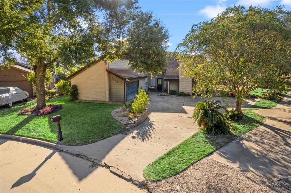 Foto principal - 6003 Long Leaf Dr