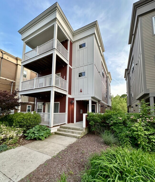 Building Photo - 99 Brookley Rd