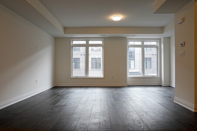 Photo du bâtiment - Modern Urban Towns Now Leasing!
