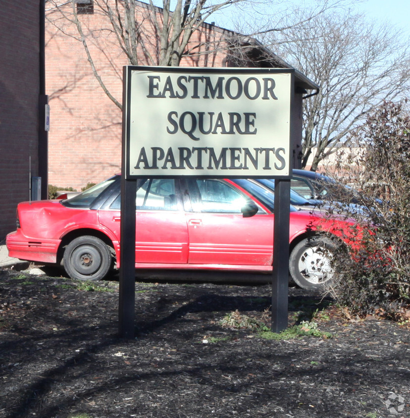 Foto del edificio - Eastmoor Square Apartments