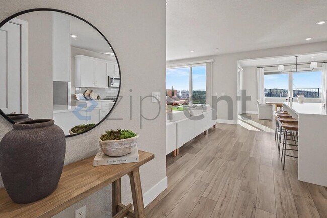 Foto del edificio - 1579 Seneca Cir