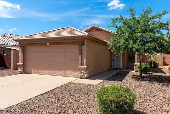 Foto del edificio - 15736 W Post Dr