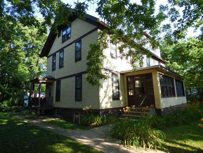 Building Photo - 1065 Selby Apartments