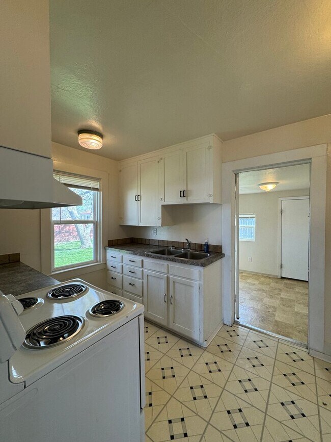 Foto del edificio - Single Family Home in Downtown Kennewick