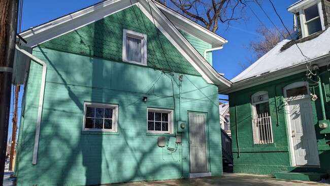 Building Photo - AVAILABLE FEBRUARY 1st! HISTORIC 3-BDRM HO...