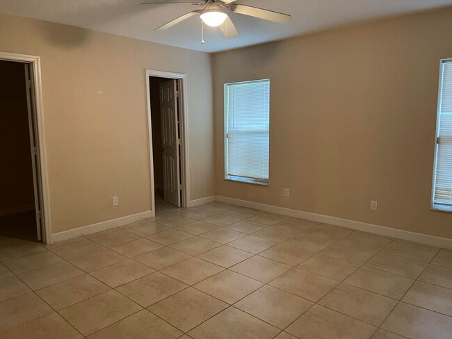Foto del edificio - 319 NW Byron St