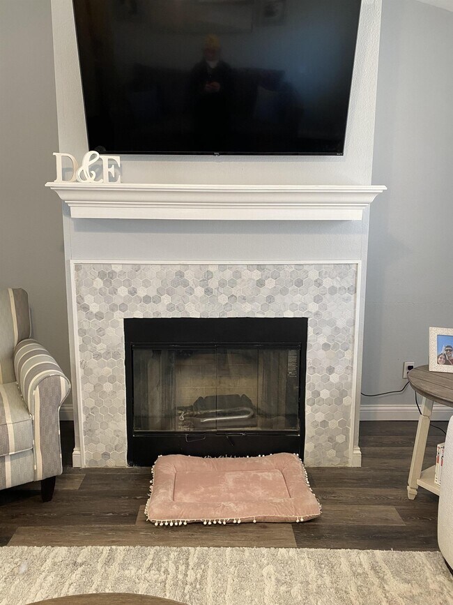 Foto del edificio - 909 N Windermere Dr