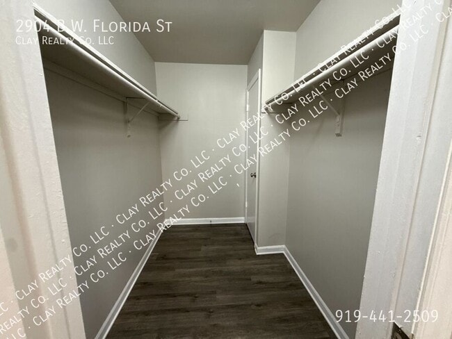 Foto del edificio - 2904 W Florida St