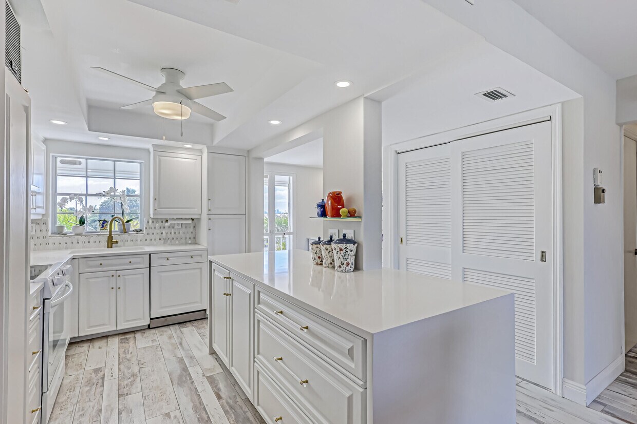 Foto principal - 1130 Sugar Sands Blvd