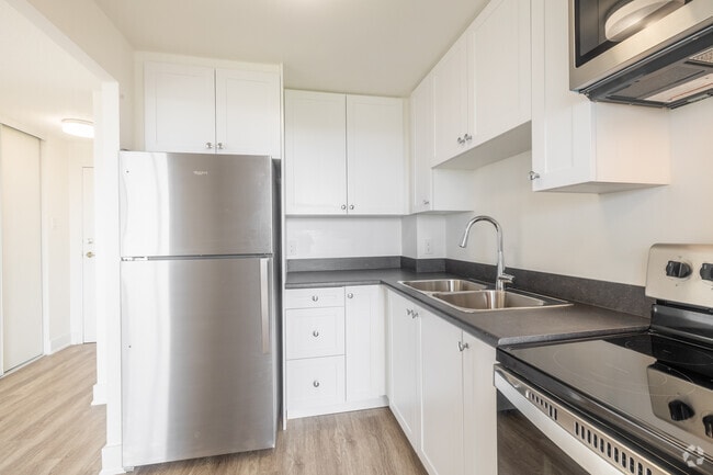 1BR, 1BA - 595PC - Cuisine - 2969 Fairlea Crescent