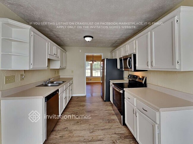 Building Photo - 2907 Spring Lake Dr
