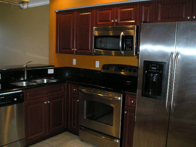 Building Photo - 2/2 in Ybor Loft with Rooftop Deck