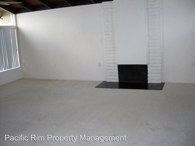 Building Photo - 17183 Bernardo Center Dr