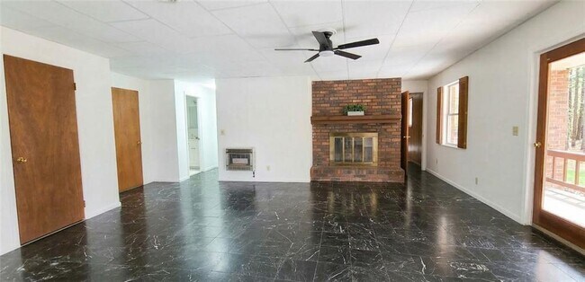 Foto del edificio - 6180 Elliott Family Pkwy