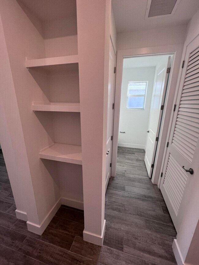 Foto del edificio - 10646 Hensley St