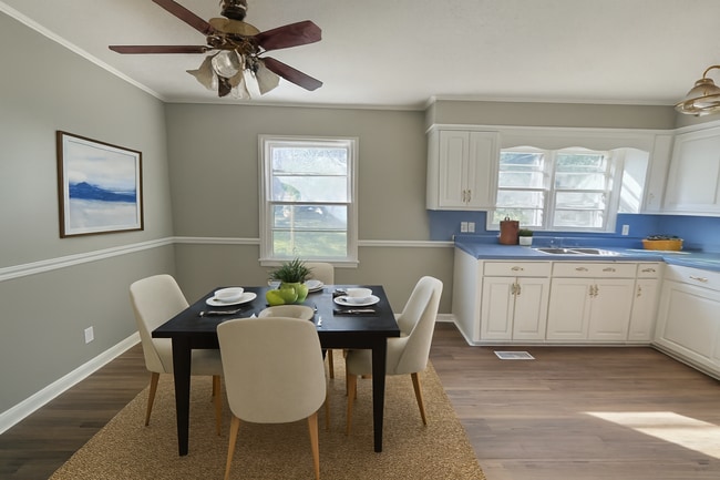 Building Photo - 1/2 OFF 1st Month's Rent!!