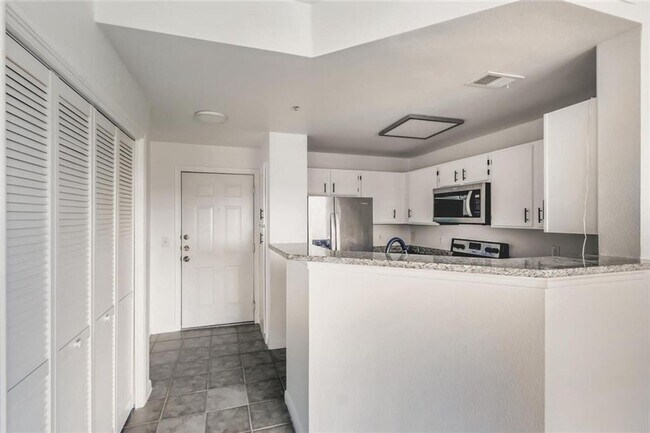Foto del edificio - 2320 Gracy Farms Ln