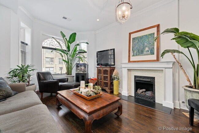 Foto del edificio - 533 W Belden Ave