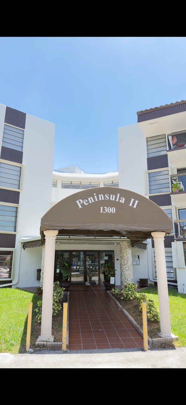 Foto del edificio - 1300 SW 122nd Ave