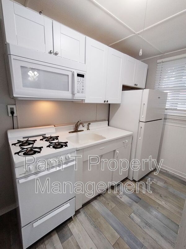 Foto del edificio - 3 Southwood Dr