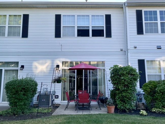 Building Photo - 2951 Falling Waters Dr