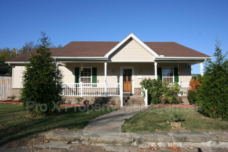 Primary Photo - 1002 Joplin St