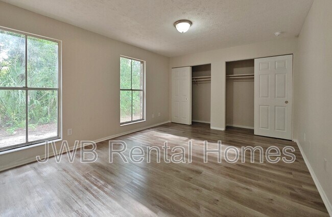 Foto del edificio - 7201 Arlington Expy