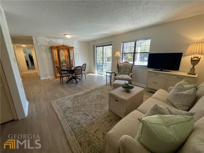 Foto del edificio - 475 Mount Vernon Hwy NE