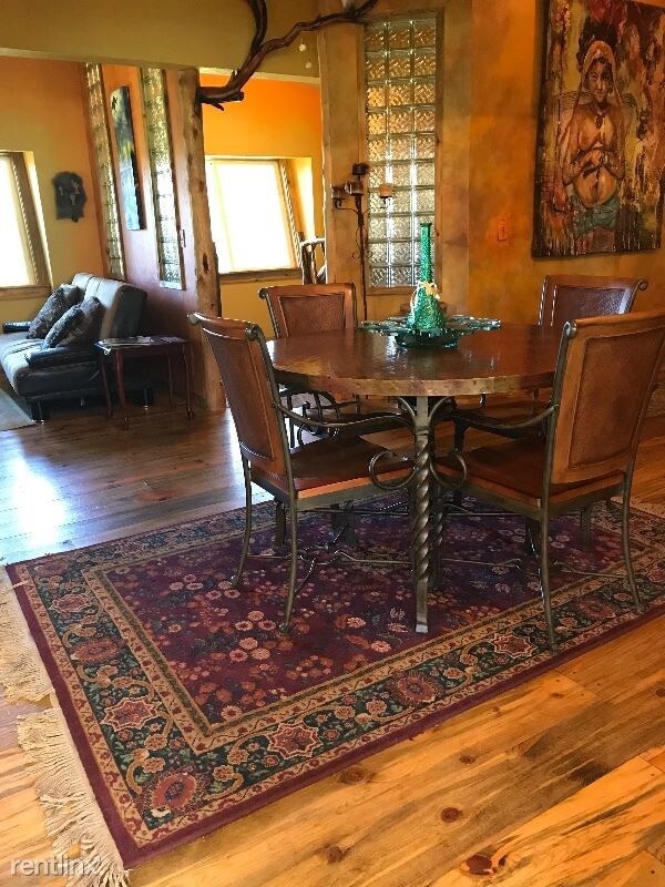 Foto del edificio - 1 br, 1 bath Apartment - 17353 Elsinore Rd.