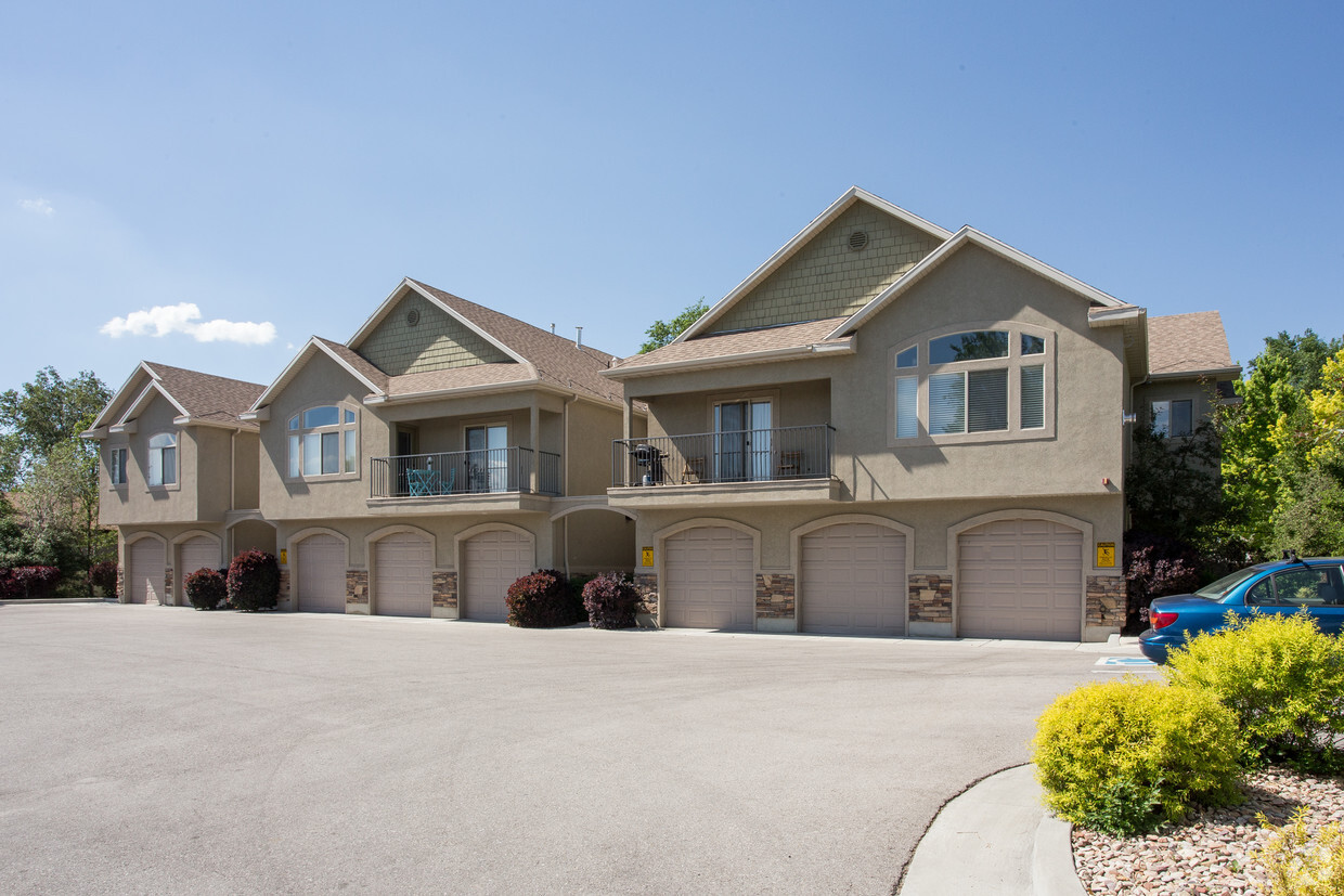 Foto del edificio - Riley Townhomes