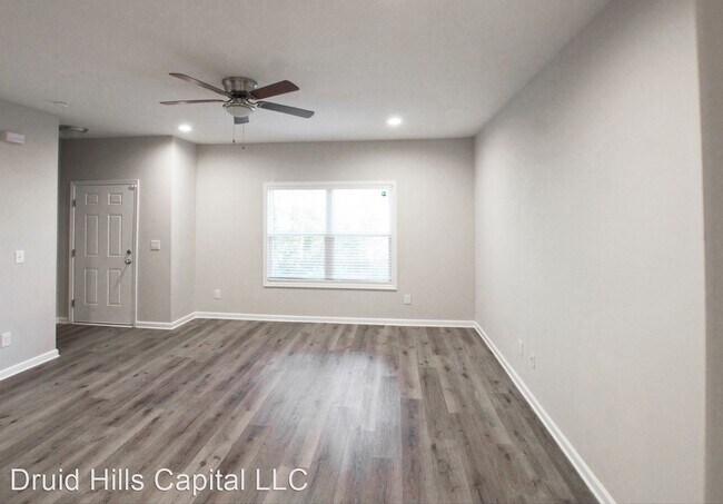 Building Photo - 3 br, 2.5 bath House - 2290 Connally Place