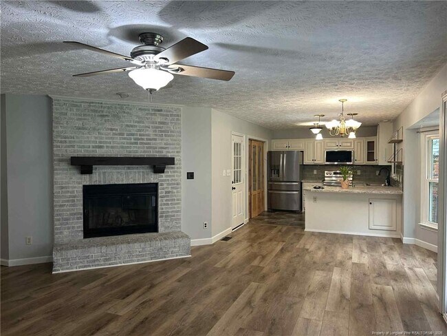 Foto del edificio - 6116 Garden Ct