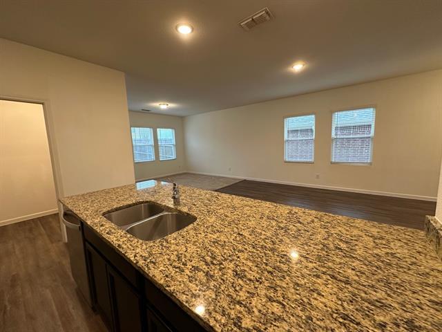 Building Photo - 825 Cedar Elm Dr