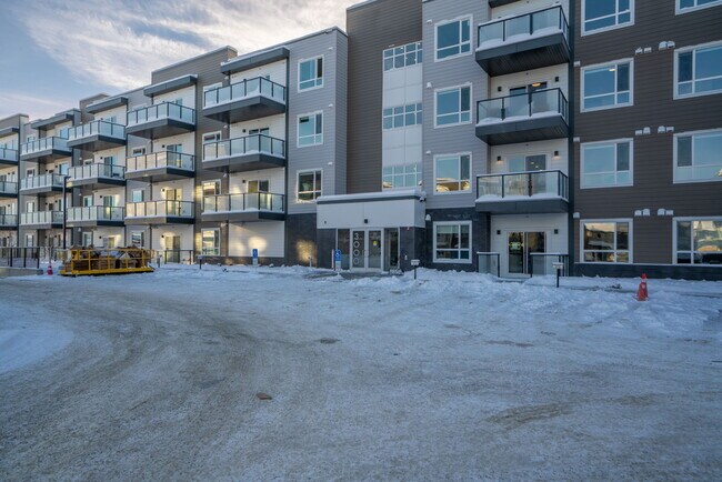 Photo du bâtiment - 33 Carringham Gate NW