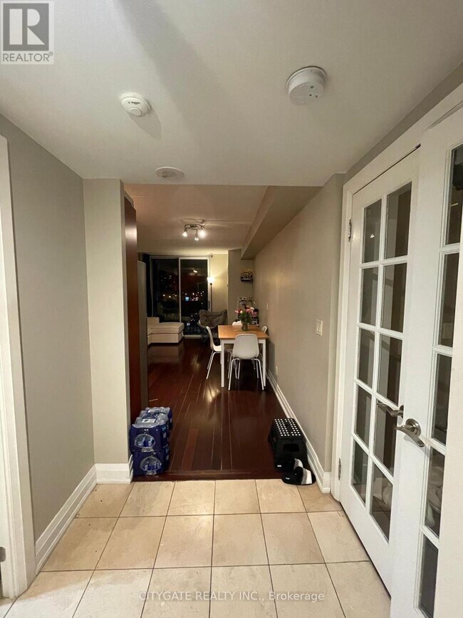 Photo du bâtiment - 2737 Keele St