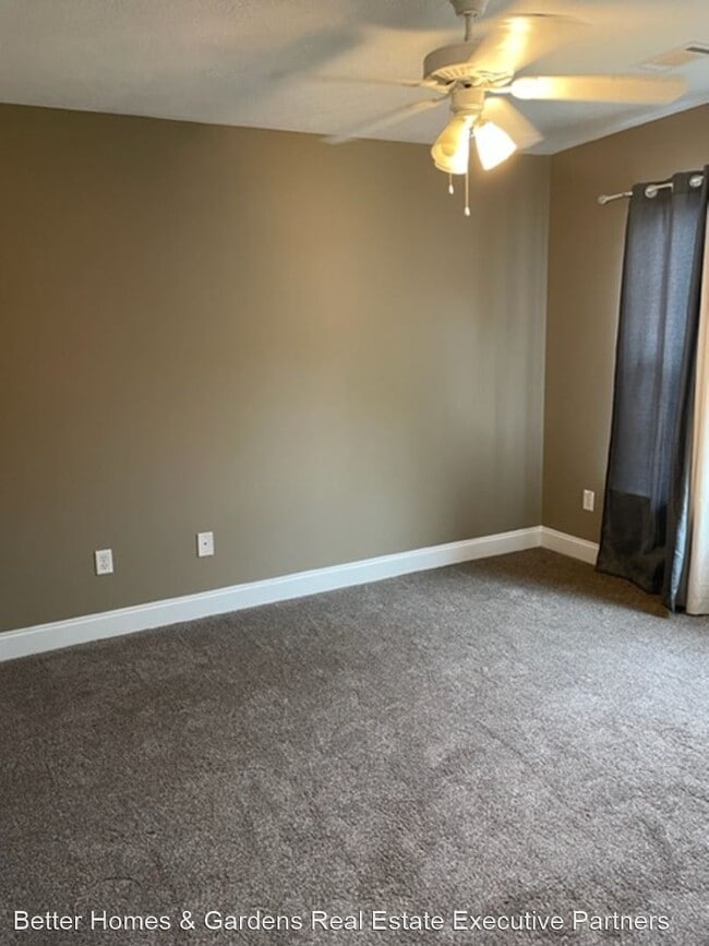 Building Photo - 3 br, 2.5 bath House - 908 Bryan Circle