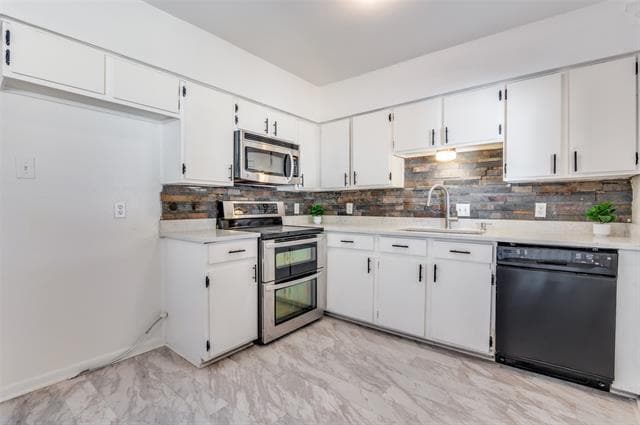 Building Photo - 823 Ross Ln