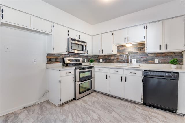 Foto del edificio - 823 Ross Ln