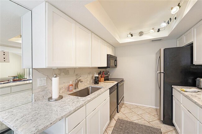 Building Photo - 5903 43rd St W