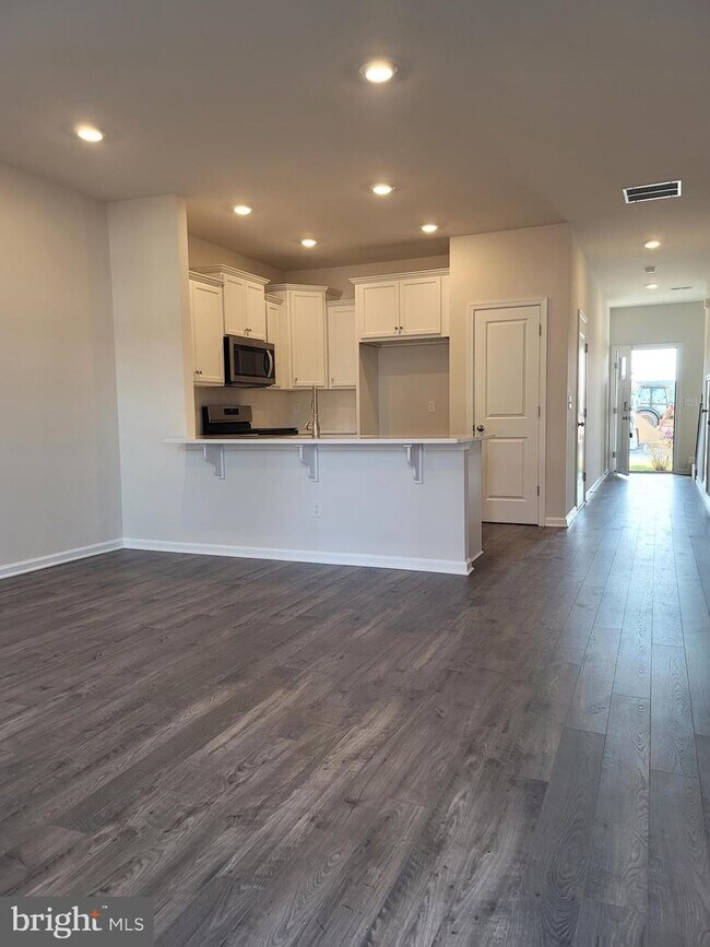 Foto del edificio - 16 Carey Cir