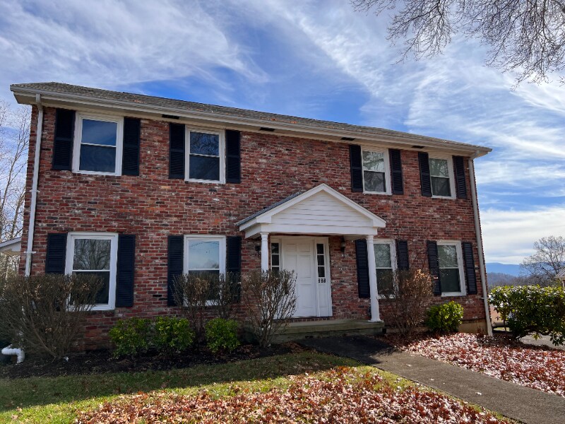 Primary Photo - 232 Wildwood Dr