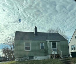 Building Photo - 185 Harwood Ave