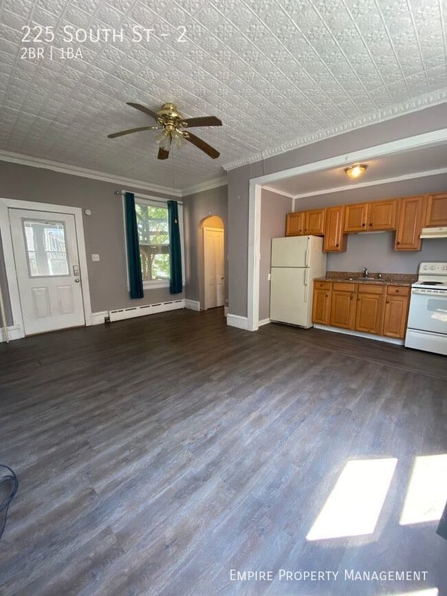 Foto del edificio - 225 South St