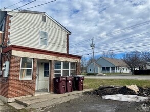 Building Photo - 8698 S Main St