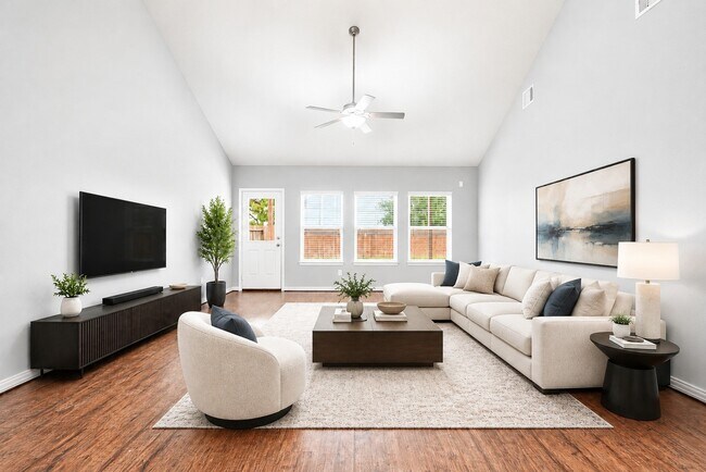 Foto del edificio - 6418 Shadowbrook Hollow Trail