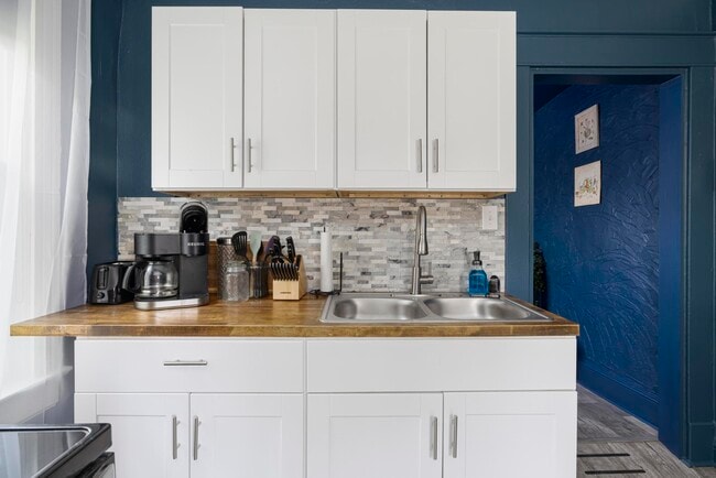 Foto del edificio - 820 Florida Ave