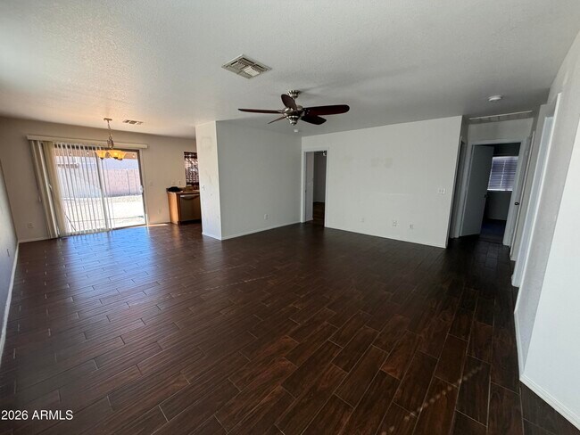 Foto del edificio - 13825 W Ironwood St
