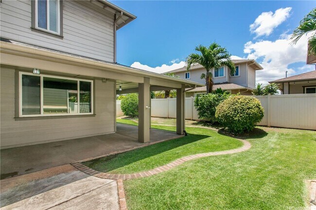 Foto del edificio - Beautiful 4-Bedroom, 3-Bath Former Model H...